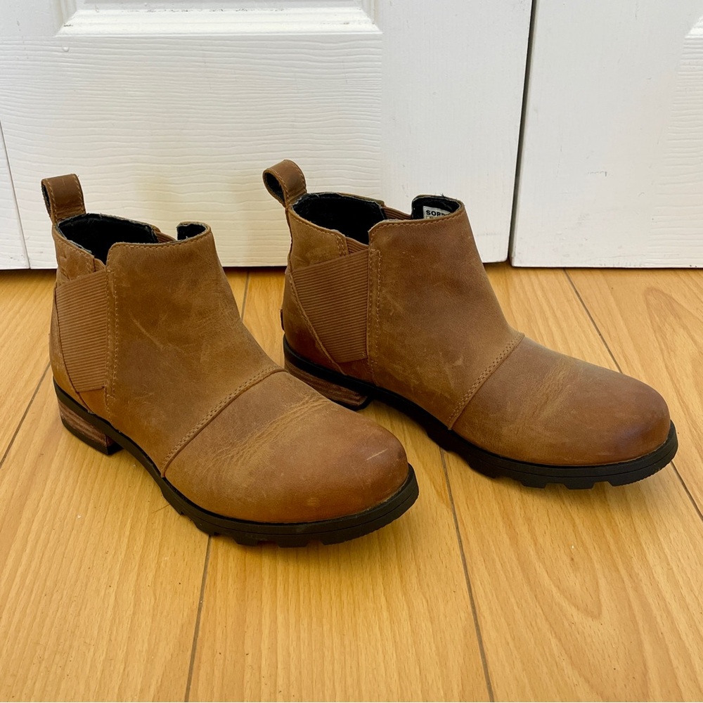 Sorel Women's Brown Waterproof Chelsea Boots